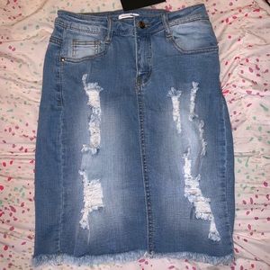 FASHION NOVA JEAN SKIRT